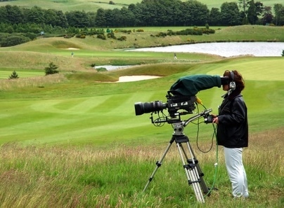 Golf-Videos zur optimalen Trainingsvorbereitung Kameramann auf Golfplatz